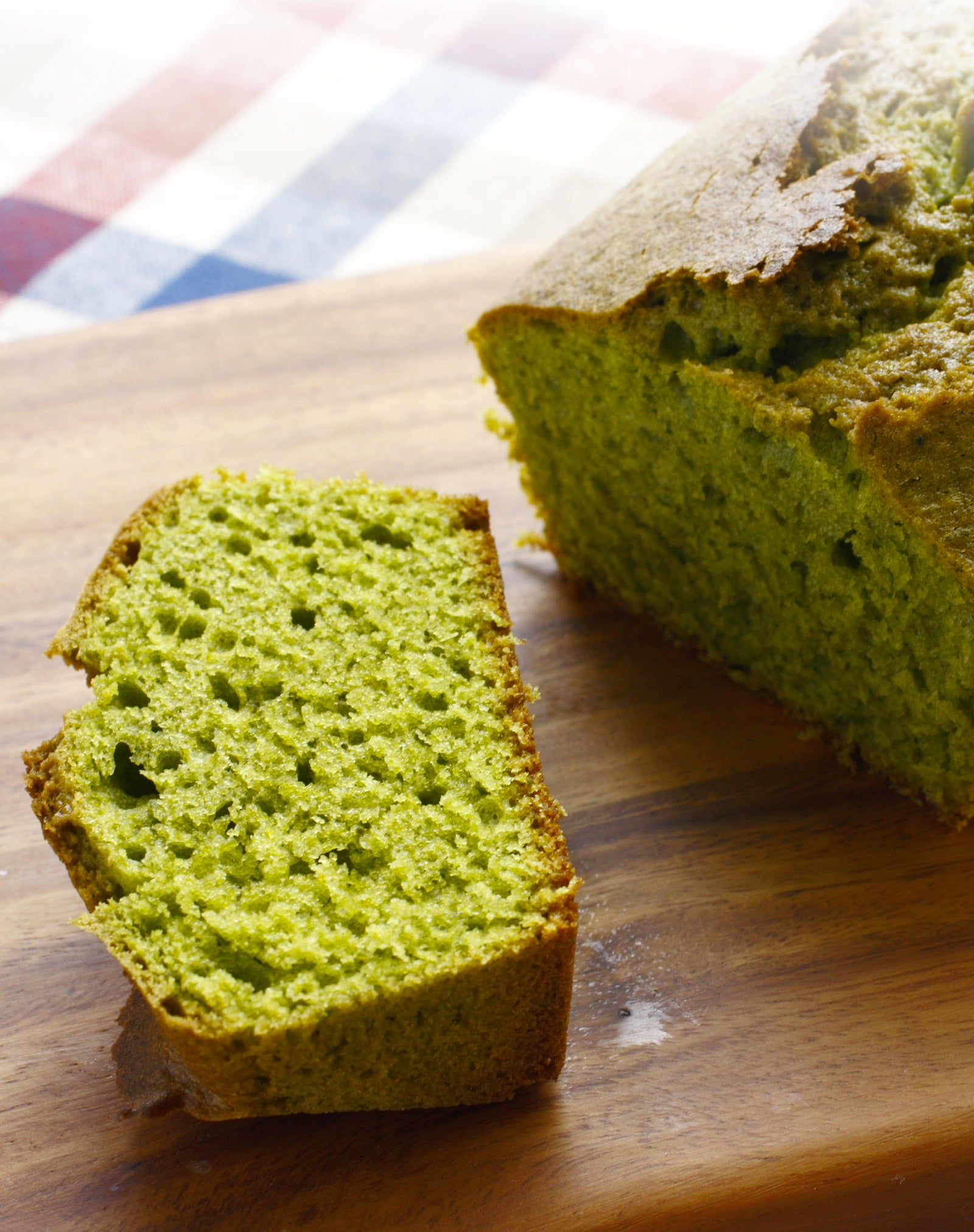 MATCHA POUND CAKE